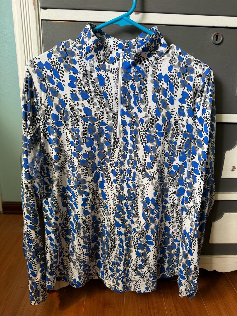Woman’s Blue & White Long-Sleeve Active Quarter-Zip Shirt